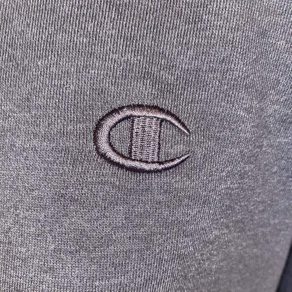 Grey Champion crewneck sweater - Picture 3 of 4
